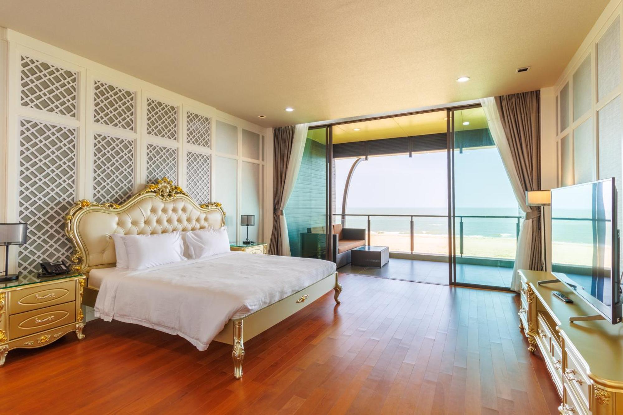 Sea Sun By Jc Kevin & Hotel Hua Hin